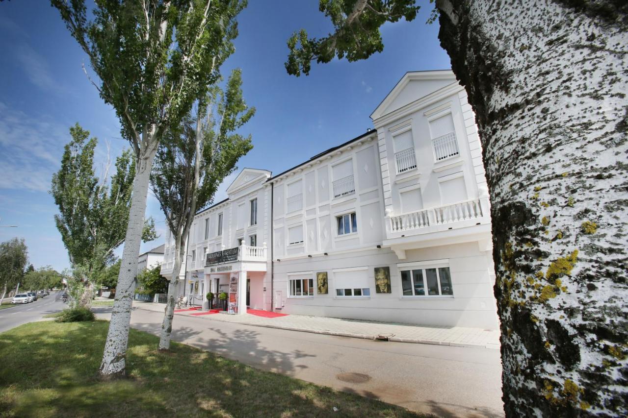 25H Spa-Residenz Pools In & Out, Private Garden & Beach Neusiedl am See Exterior foto